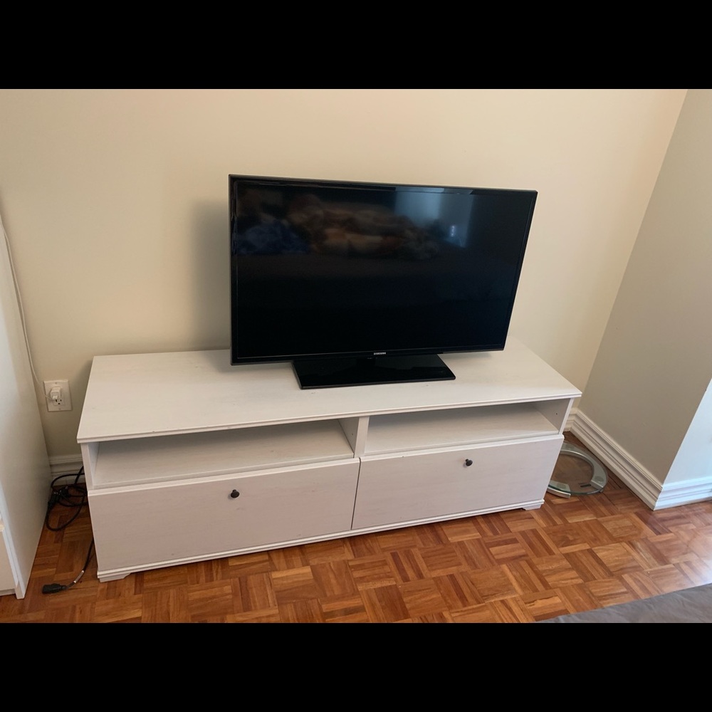 TV Table - Picture 3 of 3